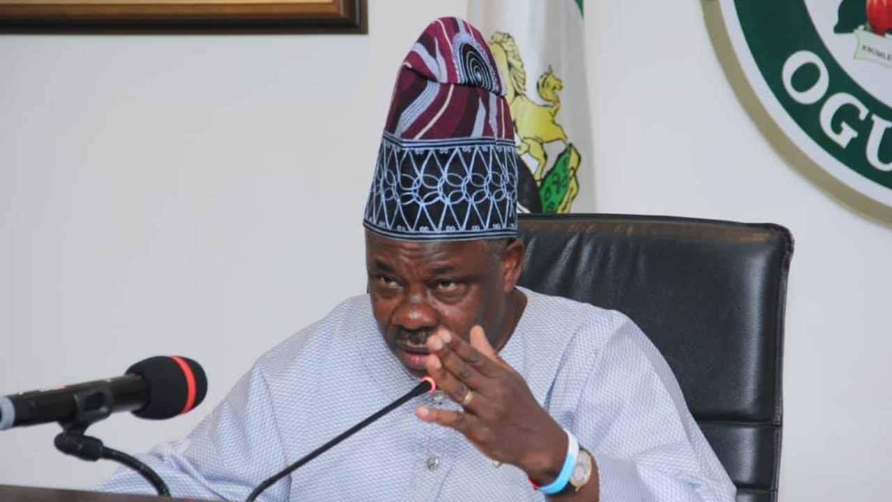 2023: Amosun Notifies senate of his Presidential ambition