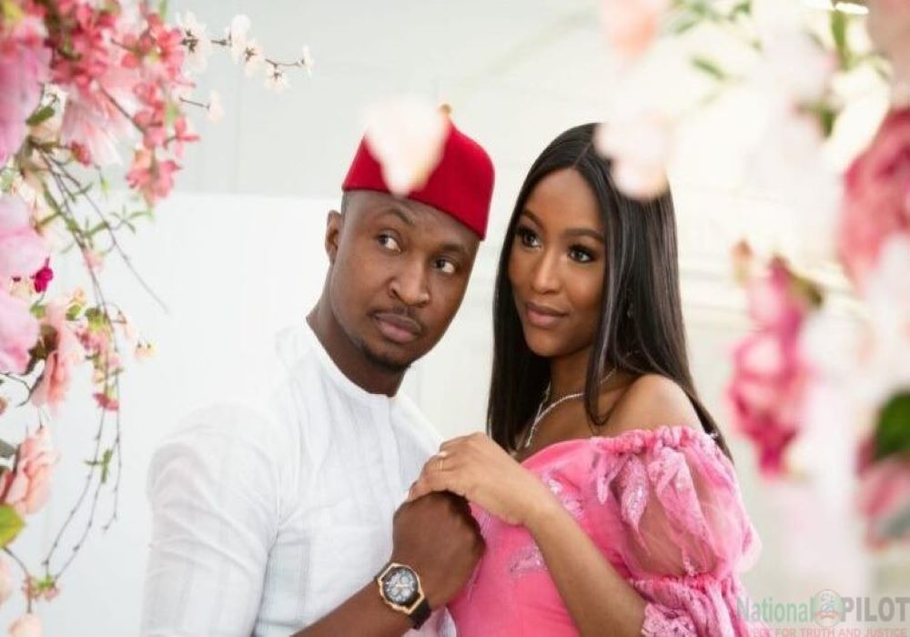 Comedian Funny bone weds his lover
