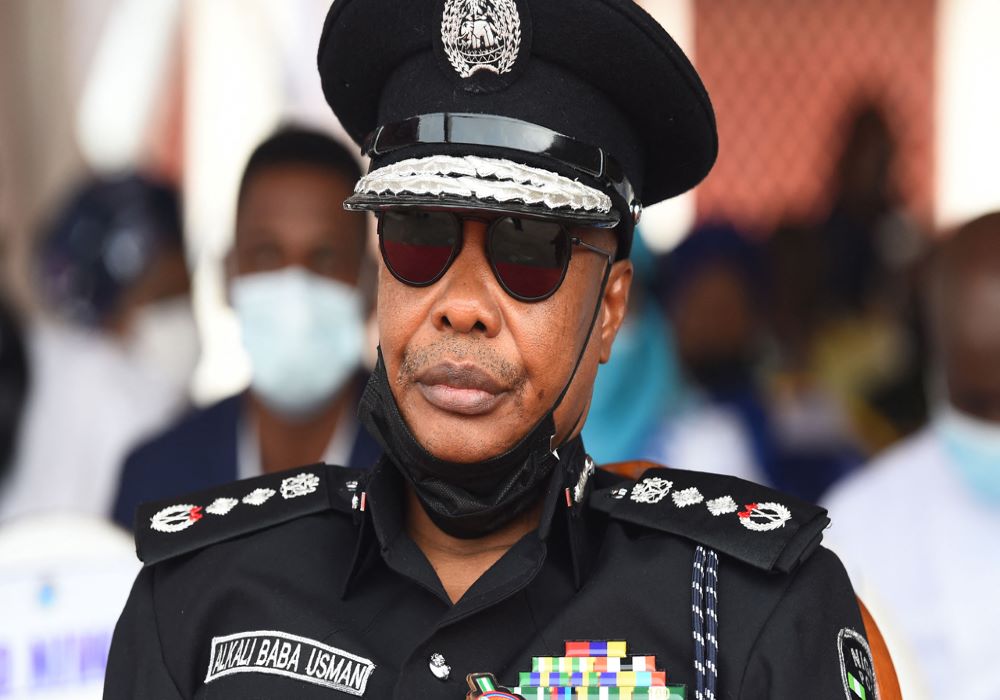 Nigerian police officer rejects $200,000 bribe