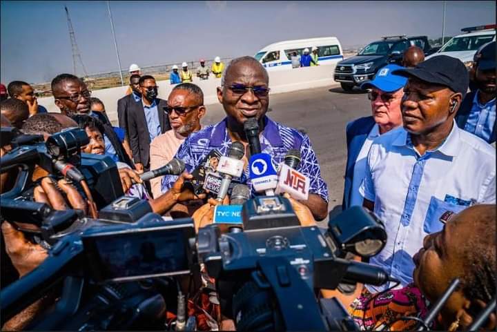 Fashola Inspects Second Niger Bridge