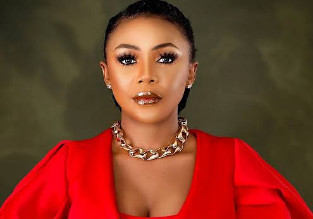 BBNaija's Ifuennada Rain Curses At Critic