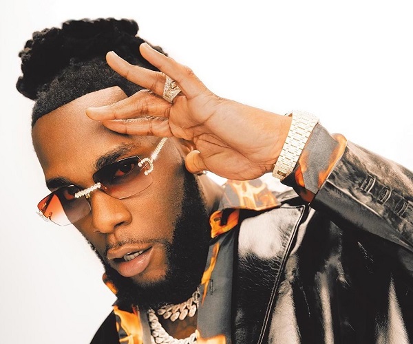 Burna Boy Vents Frustration At Fans After Arriving Late to Concert