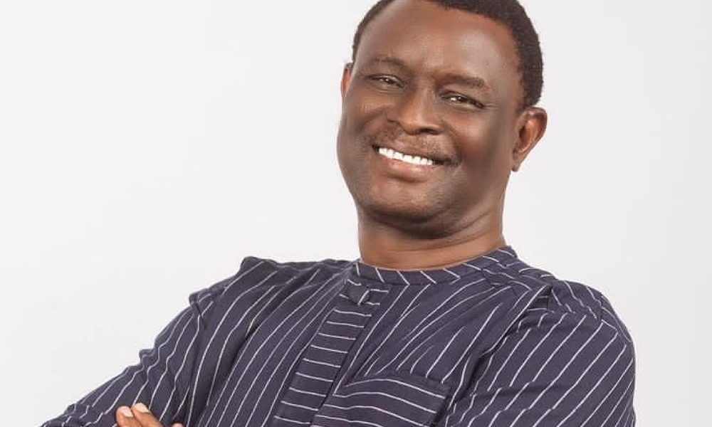 Mike Bamiloye Tackles Tems After Tagging Herself "GOAT"