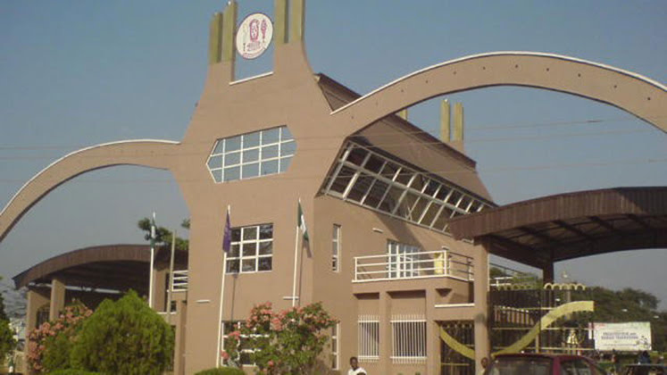 UNIBEN Students Clash With Soldiers Over ATM Withdrawal