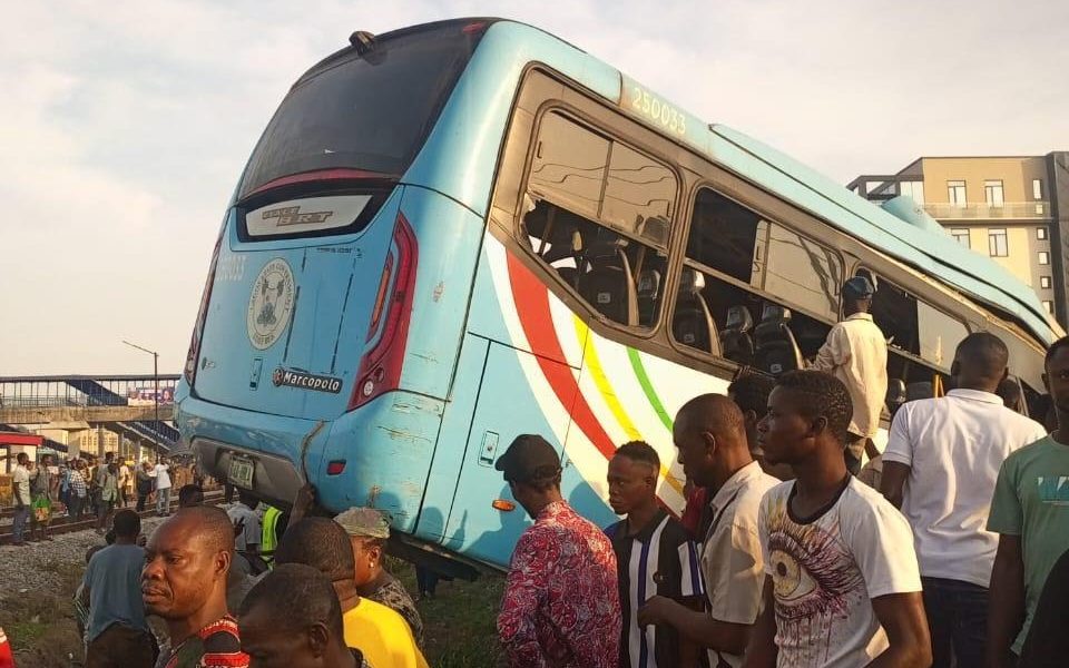 Many Fear Dead, Injured As Moving Train Crushes Govt Staff Bus In Lagos